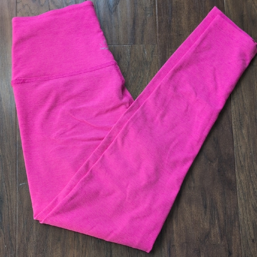 Beyond Yoga Vibrant Pink Leggings